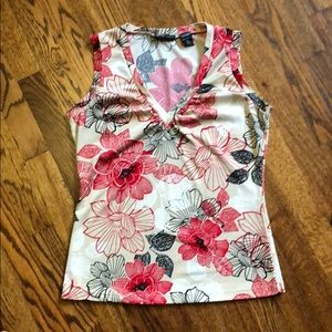 Women’s New York & Company Sleeveless Flower Top S